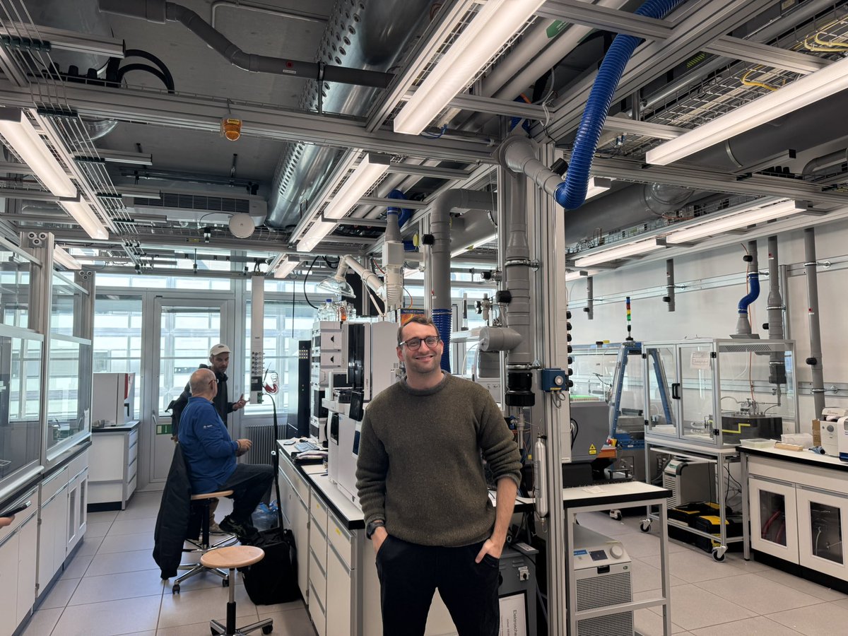 ADuvalinho's tweet image. Wow ! Zurich was intense and buzzing with AI for materials discovery ! In 1 day, we 
🔬Visited SwissCat+ high-throughput facilities for heterogenous catalysis 
🎤Presented @entalpic_ai research, and had a super insightful discussions with ETHZ students &amp;amp; Jonathan Schmidt…