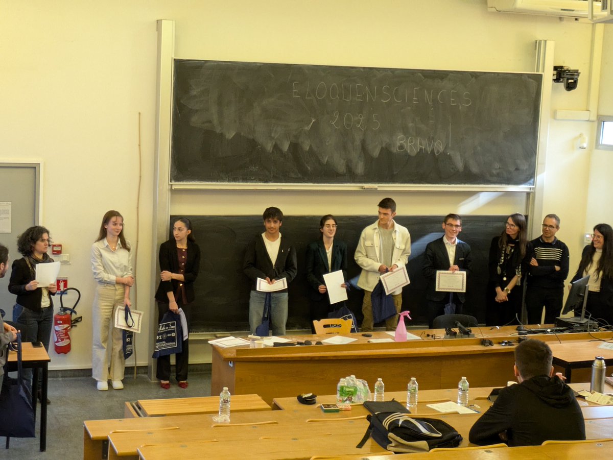 cdimoissac's tweet photo. Bravo à Lalie et Toumaï de la @Cite_scoMOISSAC pour avoir été sélectionnés lors de la demi-finale d'@eloquensciences hier! Des interventions maîtrisées et captivantes devant un jury de qualité! Bravo aussi à Léana, Julien, Louis et Matis pour leur très bon oral! @DSDEN82 https://t.co/0N9tq8VMdm