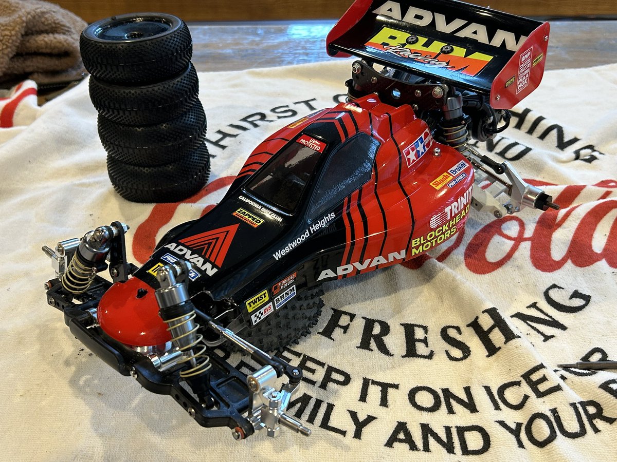 daichi1780's tweet photo. てかこの車。アスチュートマジで走りますよ。レギレーションさえ許すならこれでタミチャレバギー出たいくらい。
(白サスアームFr折れてJC RACINGに変えました笑笑)
#TAMIYARC
#SUPERASTUTE
#jcracing https://t.co/WwiFtYiJXH