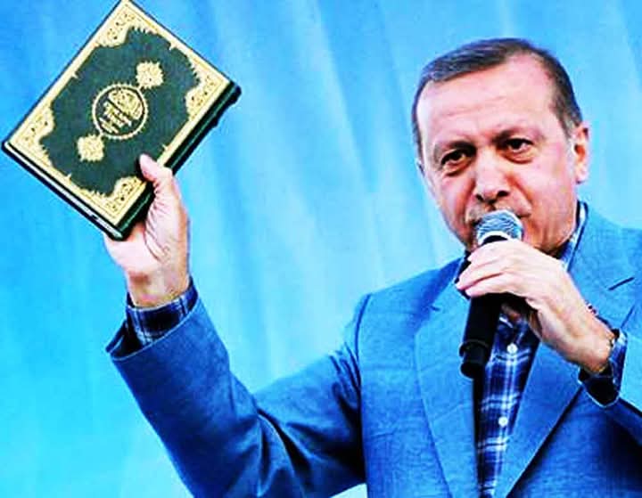 AliBerham's tweet image. SİYASİ #ZIKZAKLARIN MUTLAK BİR HESABI OLMALI.? 

BU #CUMHURİYETİ BEN YAPTIM OLDU OLMAMALI.?

#Devrimle Kurulmuş bu Cumhuriyette " her geçen gün AKP ve AKP'yi oluşturan çürümüş çağdışı zihniyet yönetiminde bir bilinmeze suruklenmekte "....

25 yıldır AKP yönetimi ve iktidarları