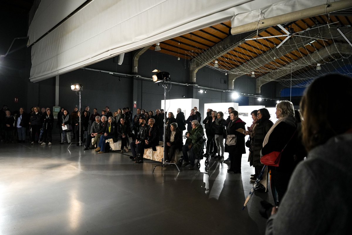 Moll de Costa - Port de Tarragona (@molldecosta) on Twitter photo Inauguració de l’exposició ‘Abcedari Solidari, homenatge al poeta català Miquel Martí i Pol’.
<a href="/TransversPoesia/">Transvers, Festival de Poesia Tarragona</a> <a href="/ApellcUrv/">APELLC</a> <a href="/fundaciommp/">Fundació Miquel Martí i Pol</a>
🔹Refugi 1 sala 2 del @porttarragona
🔸Fins al 27 d’abril Inauguració de l’exposició ‘Abcedari Solidari, homenatge al poeta català Miquel Martí i Pol’.
<a href="/TransversPoesia/">Transvers, Festival de Poesia Tarragona</a> <a href="/ApellcUrv/">APELLC</a> <a href="/fundaciommp/">Fundació Miquel Martí i Pol</a>
🔹Refugi 1 sala 2 del @porttarragona
🔸Fins al 27 d’abril