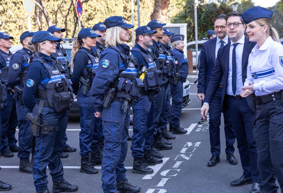 Pour protéger les Marseillaises et les Marseillais, nous agissons! 

➡️ + 200 policiers municipaux 

➡️ Des postes de police partout dans la ville, au Sud, Nord et au centre-ville

➡️ Des brigades spécialisées pour lutter contre les incivilités

➡️ + de patrouilles la nuit