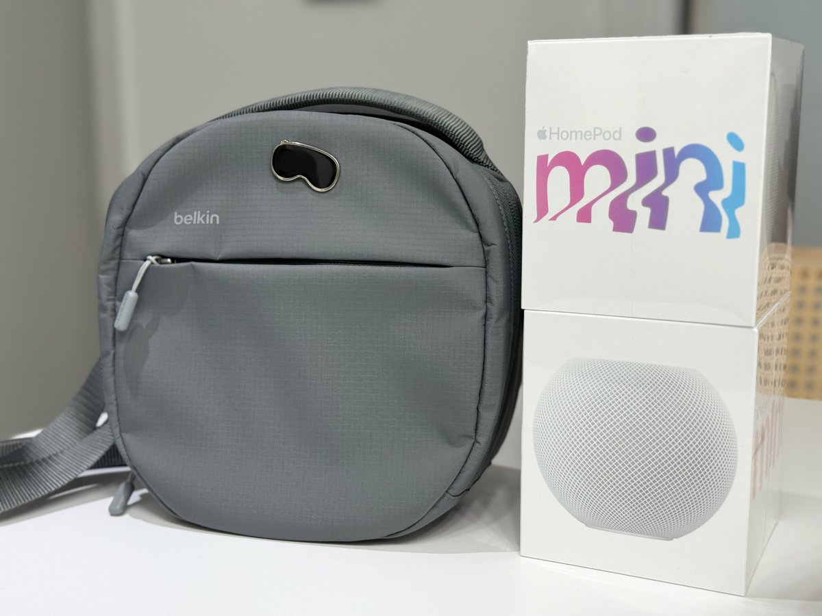Bummo Koo (@gbmksquare) on Twitter photo Bought Belkin Travel Bag for Vision Pro and two HomdPod mini in Shanghai! (All not available in Korea yet) Belkin bag is about half the size of the official Travel Case and has a shoulder strap for easier carry! Ft. Vision Pro badge by <a href="/glitchbits_/">Glitchbits</a> #Apple Bought Belkin Travel Bag for Vision Pro and two HomdPod mini in Shanghai! (All not available in Korea yet) Belkin bag is about half the size of the official Travel Case and has a shoulder strap for easier carry! Ft. Vision Pro badge by <a href="/glitchbits_/">Glitchbits</a> #Apple