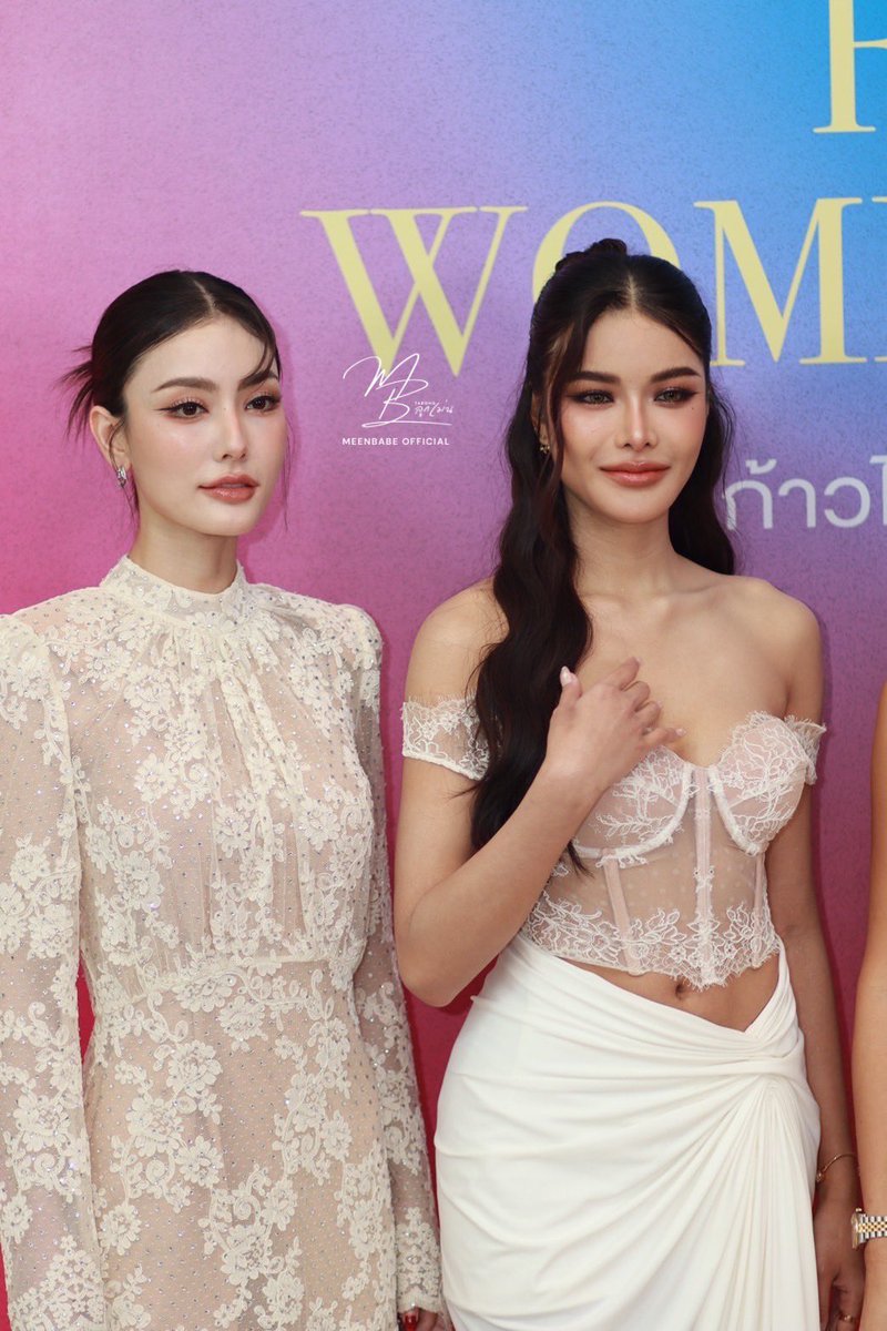 BabeMeen's tweet image. “มีนเบ้บ” ร่วมงาน Mirror International Women’s Day 2025 ในวันสตรีสากลค่ะ สวยมากๆเลยยย ✨

MIRROR TALK WITH MB
#MirrorIWD2025xMeenBabe #มีนเบ้บ 
#SCBXNextTech #SiamParagon #MirrorThailand @meenaxrina @aoomkap