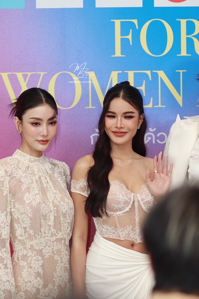 BabeMeen's tweet image. “มีนเบ้บ” ร่วมงาน Mirror International Women’s Day 2025 ในวันสตรีสากลค่ะ สวยมากๆเลยยย ✨

MIRROR TALK WITH MB
#MirrorIWD2025xMeenBabe #มีนเบ้บ 
#SCBXNextTech #SiamParagon #MirrorThailand @meenaxrina @aoomkap