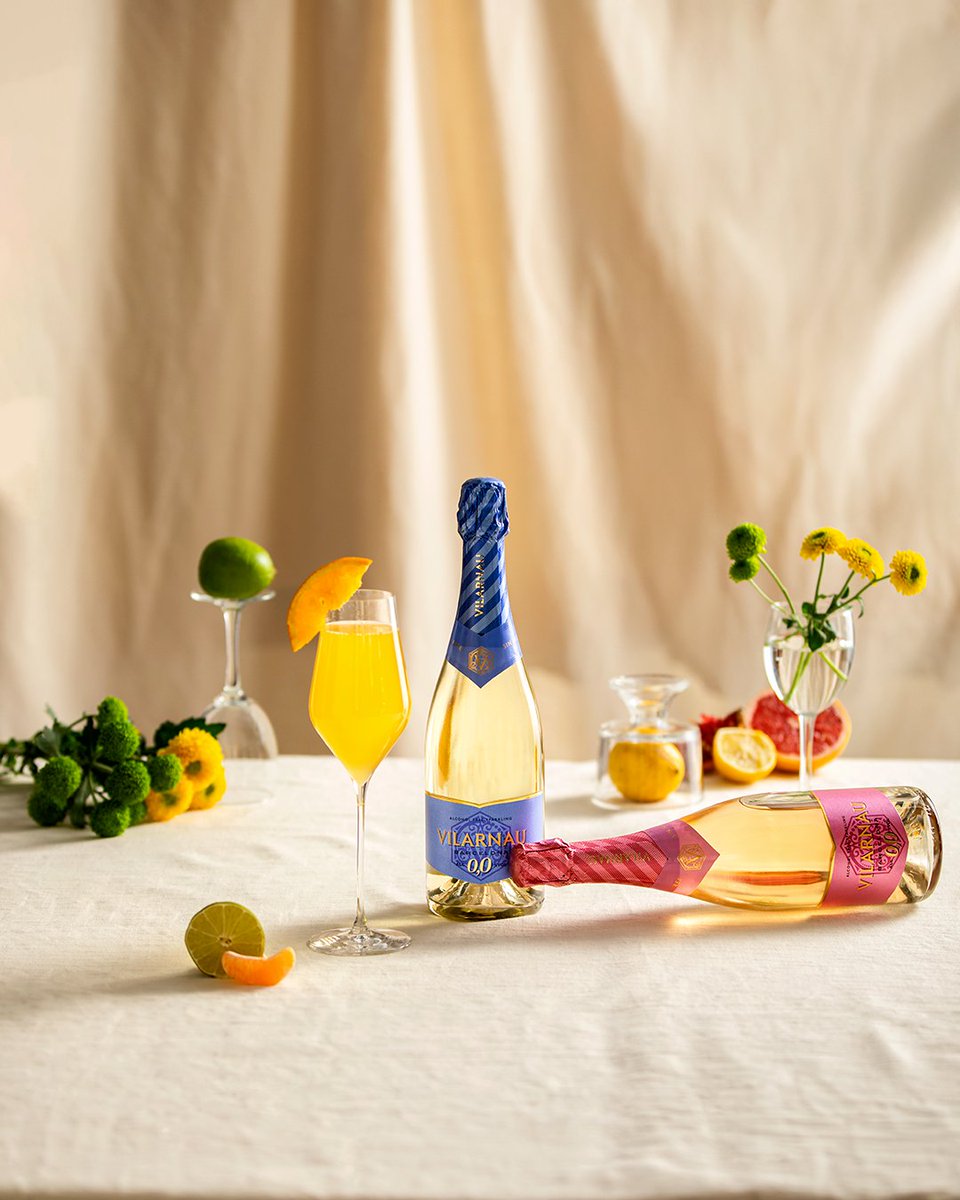 Burbujas sin reglas, solo disfrute. 🌼
Frescura en cada copa con lo mejor del cava, en su versión 0,0.

Vilarnau Brut y Vilarnau Rosé 0,0.