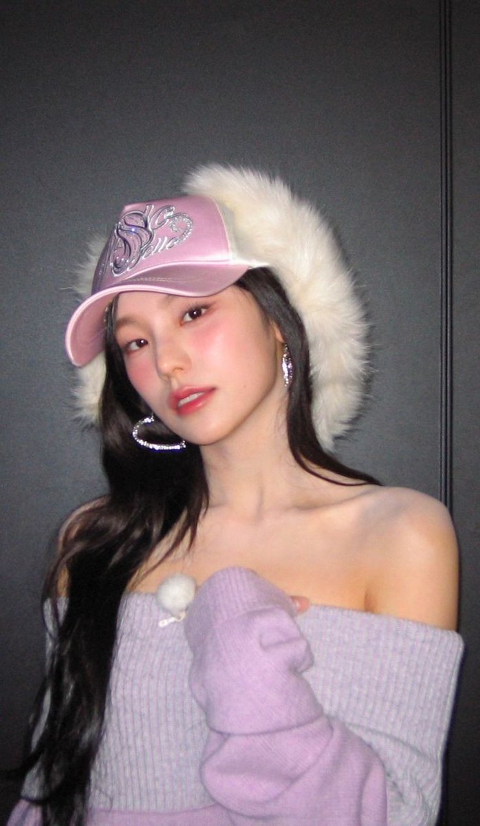 HYJ_BH2's tweet photo. THIS YEJI LOOK IS EVERYTHING https://t.co/V3mleXmYVi