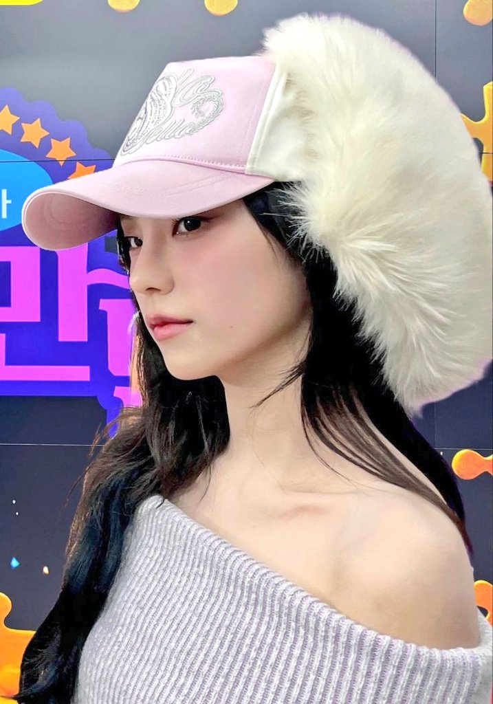 THIS YEJI LOOK IS EVERYTHING