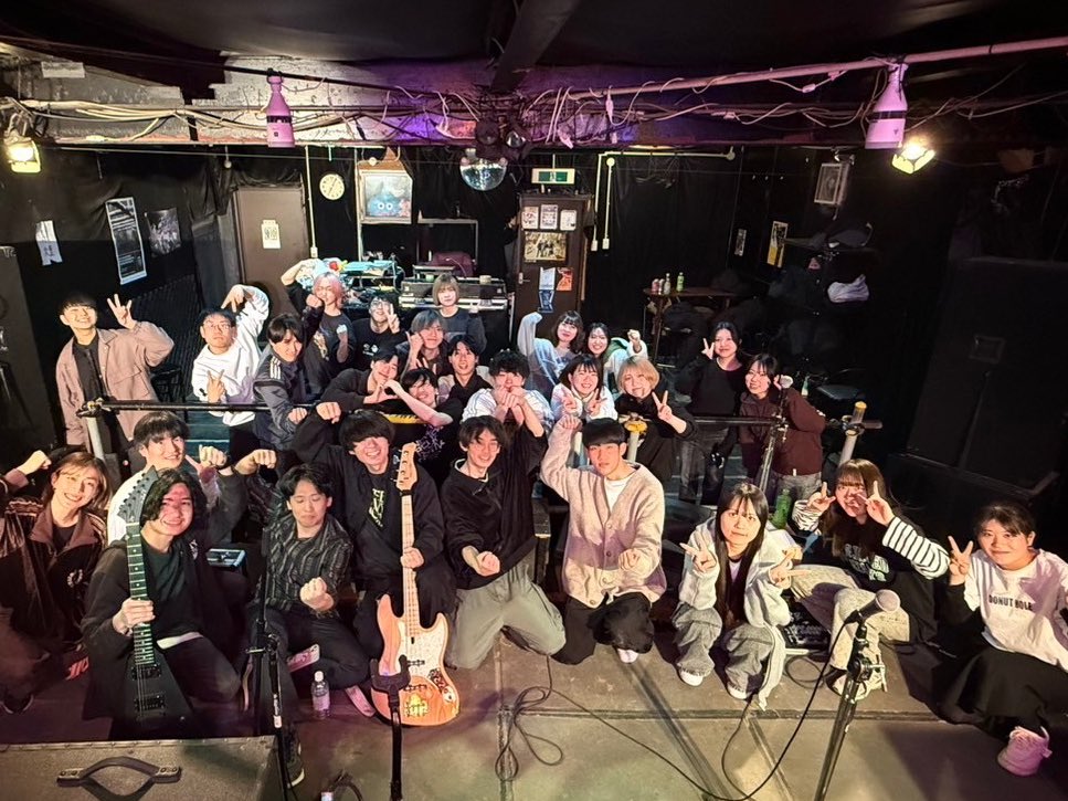 3月6日 卒業ライブ🎓
見に来てくれた皆さんありがとうございました！！たくさんお世話になった4年生を祝う暖かい(を超えて熱い)ライブになりました！春から新体制の長野大学フォーク部もよろしくお願いします🎸