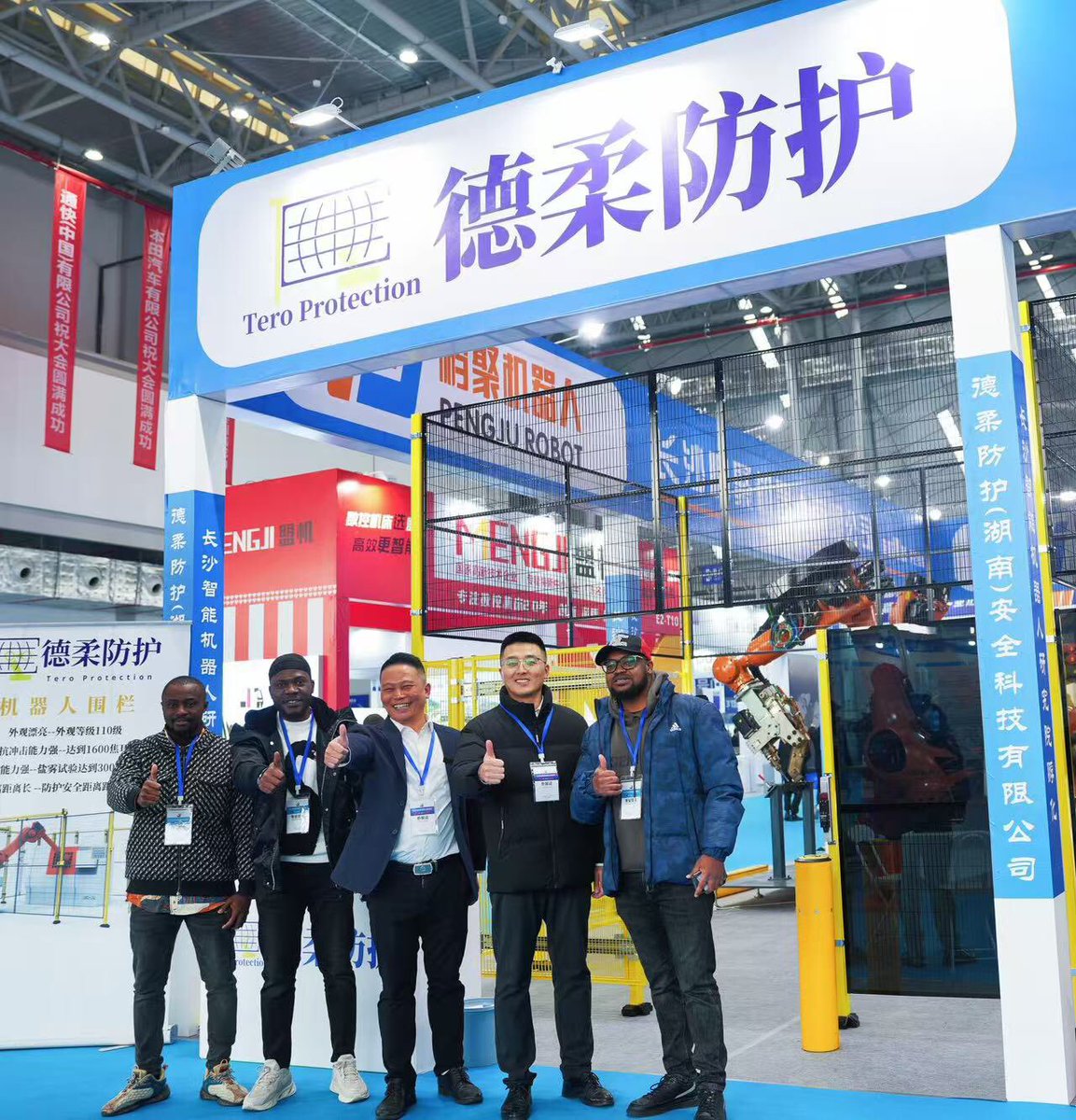 vincentchidi6's tweet image. Good morning Netizens!
You want to start a business? You already have one running and you need quality products at the best prices from China 🇨🇳? We are here to assist you with all your product sourcing and shipping needs. ANY PRODUCT. Send a DM.
Please Retweet! 🇨🇳 🤝