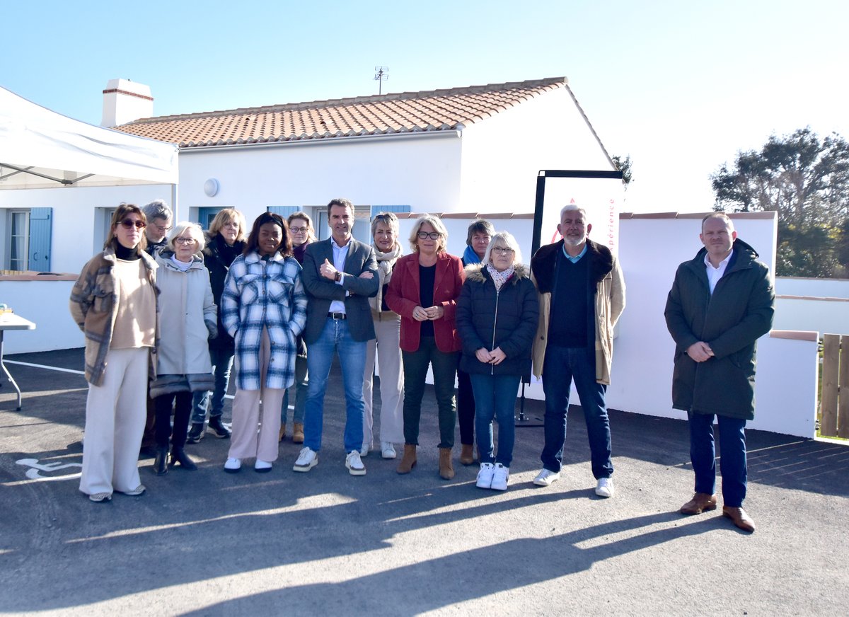 Vendée Habitat (@vendeehabitat) on Twitter photo 🏡Vendée Habitat inaugure 11 #logements individuels à #Noirmoutierenlîle
Grâce à un partenariat solide, ce projet offre des logements accessibles et durables.
🔹Le choix de l’individuel : confort, intimité et extérieurs dédiés.
<a href="/isabellerivier4/">Isabelle Rivière</a> <a href="/YanBalat/">Yan Balat</a> <a href="/LaurentSaussaye/">Saussaye Laurent</a> 🏡Vendée Habitat inaugure 11 #logements individuels à #Noirmoutierenlîle
Grâce à un partenariat solide, ce projet offre des logements accessibles et durables.
🔹Le choix de l’individuel : confort, intimité et extérieurs dédiés.
<a href="/isabellerivier4/">Isabelle Rivière</a> <a href="/YanBalat/">Yan Balat</a> <a href="/LaurentSaussaye/">Saussaye Laurent</a>