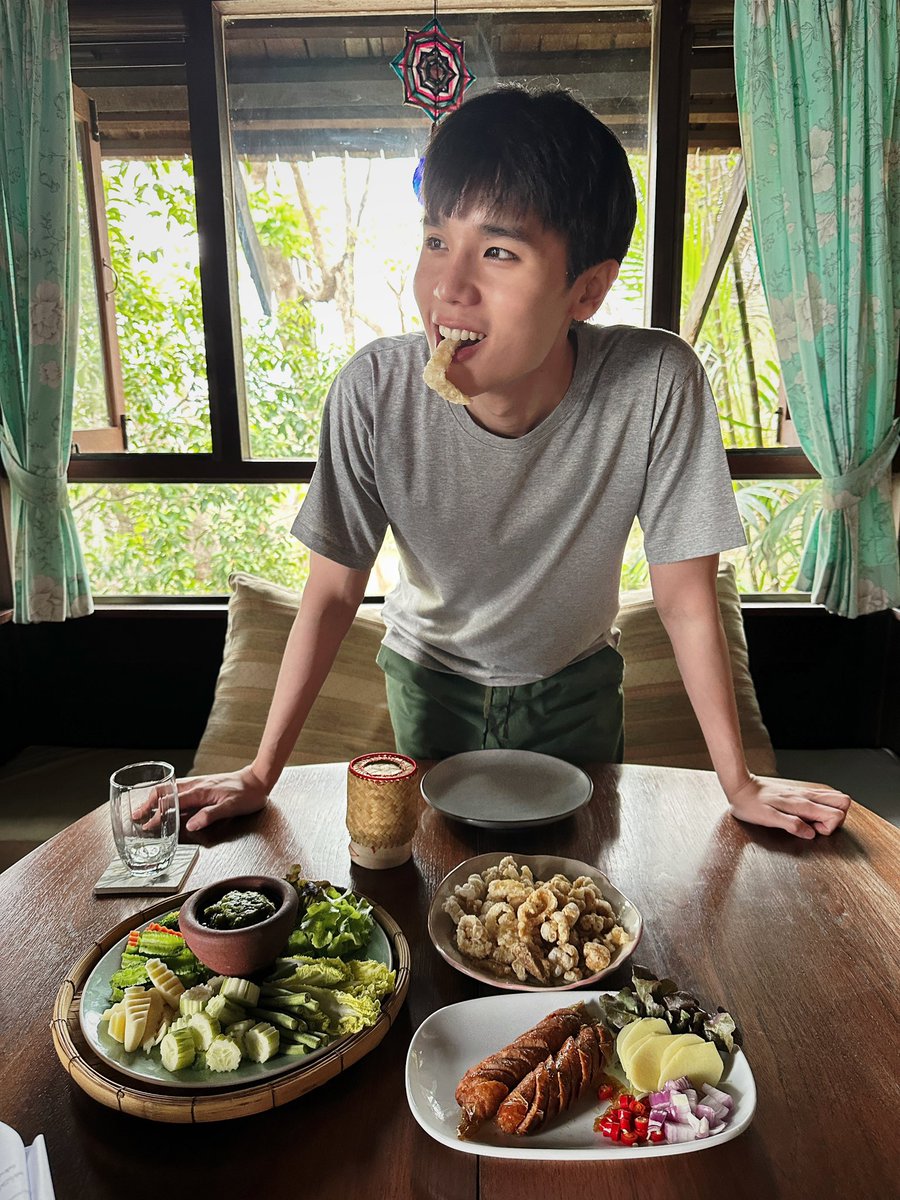 TheRealYossie's tweet photo. แคปหมู never look so good🤣 #อวสานการกินคลีนของเฮียจิม  #MyMagicProphecy https://t.co/vQNOGY5WDh