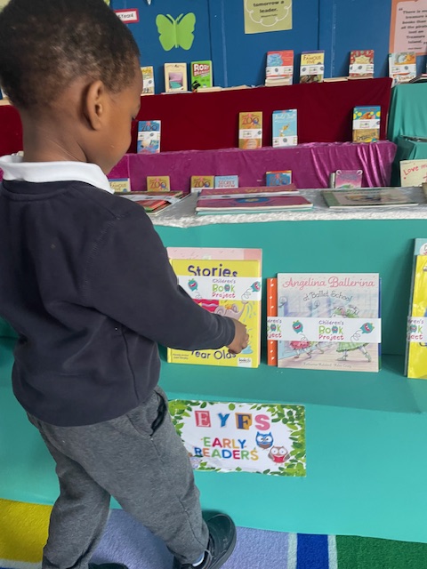 The Old Ford pop up book shop is open again for business. This time the children are able to bring two books home. Thank you to the @childrensbookproject for supplying us with all of the amazing books. We hope you enjoy sharing the books with your children!