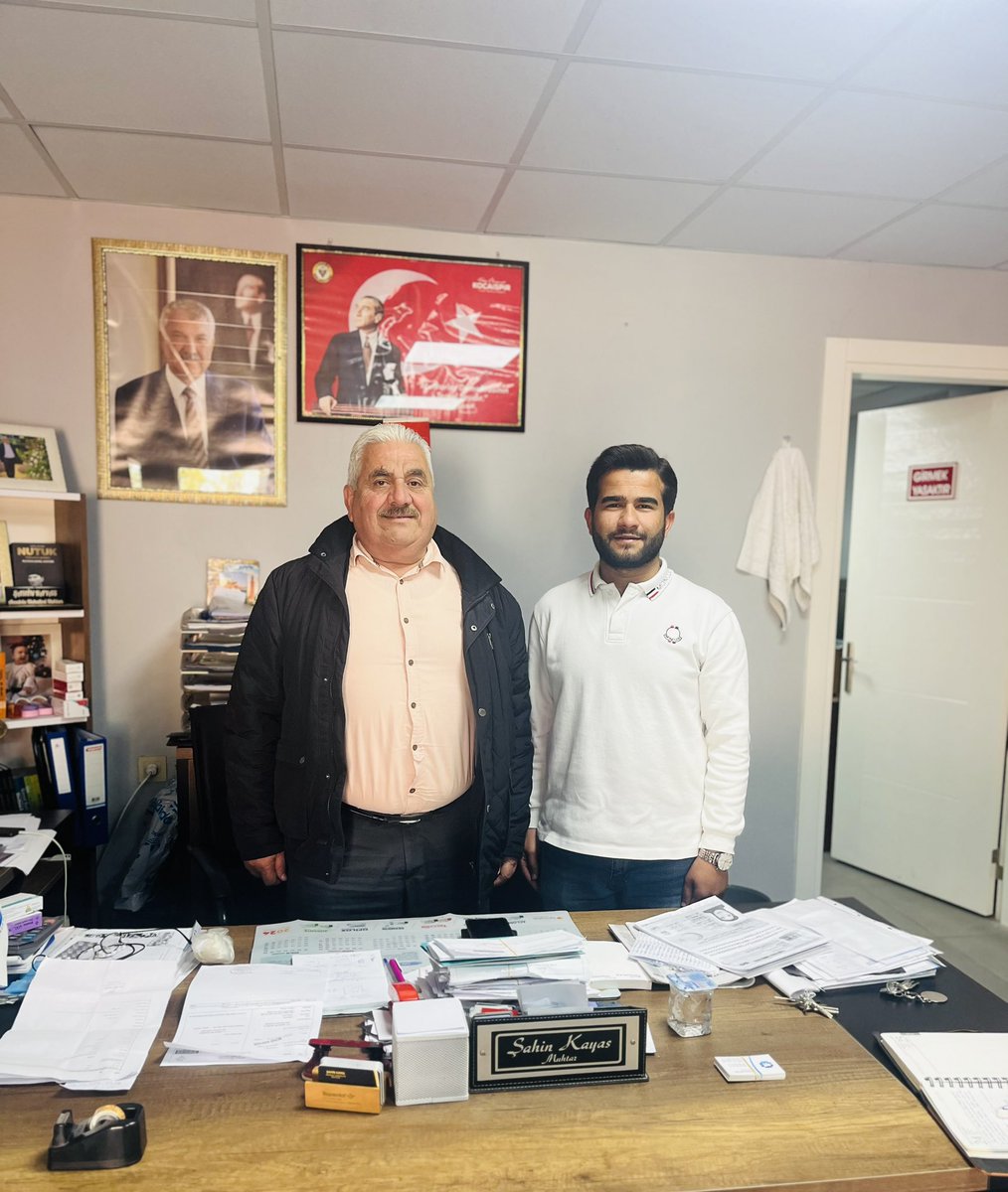 📍 Anadolu Mahallesi

Mahalle Muhtarımız Sn. Şahin KAYAS’ı ziyaret ettik. Mahallemizin sorunları, talepleri ve çözüm önerileri ile ilgili fikir alışverişinde bulunduk. Nazik misafirperverliklerinden dolayı kendisine teşekkür ederiz.