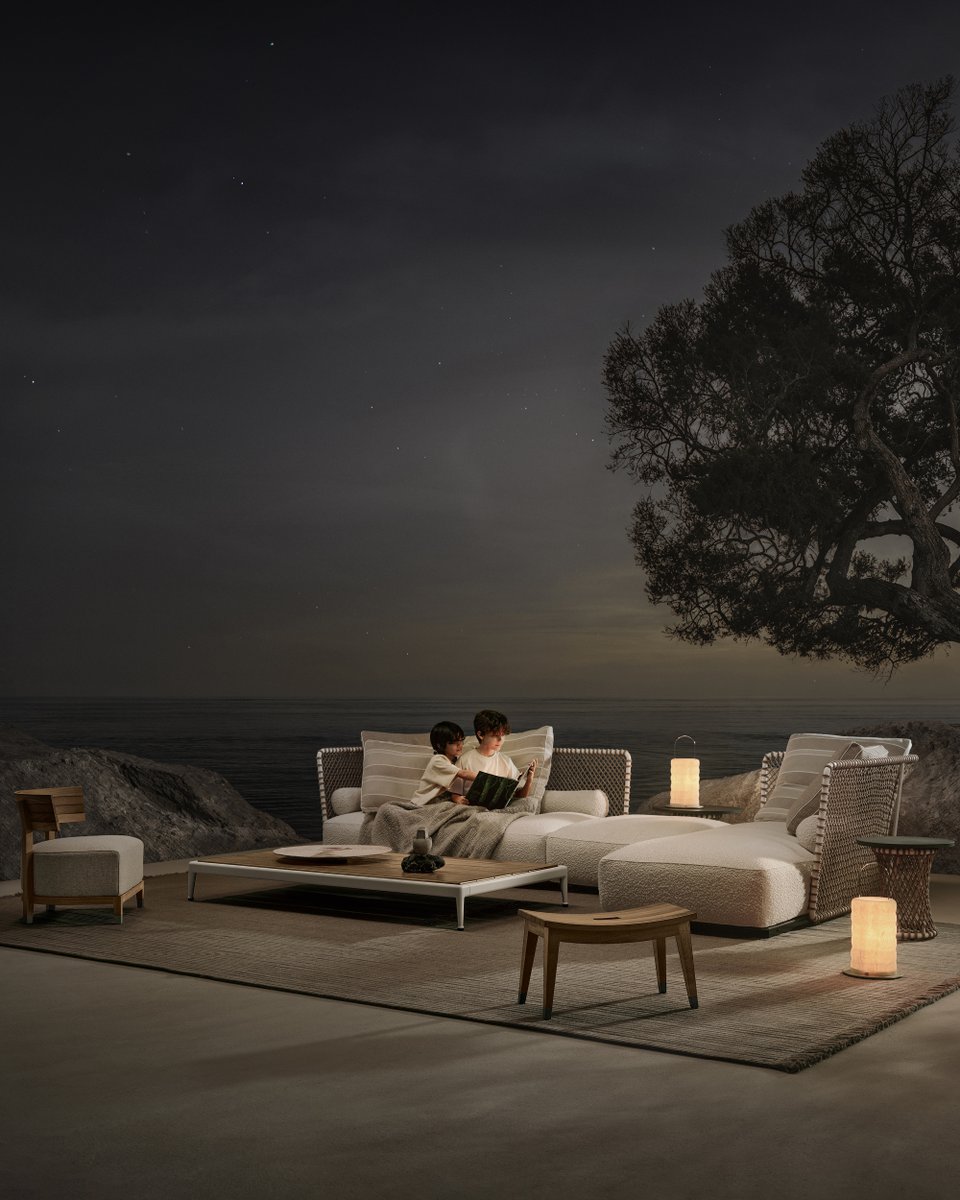 Flexform_ITA's tweet image. Flexform furniture pushes the boundaries of design and comfort where understated elegance, practicality, style and comfort define new horizons in outdoor living. #Flexform #Oasis #sofa #outdoor