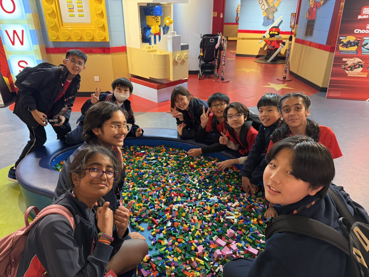 Meghan Robertson tweet media