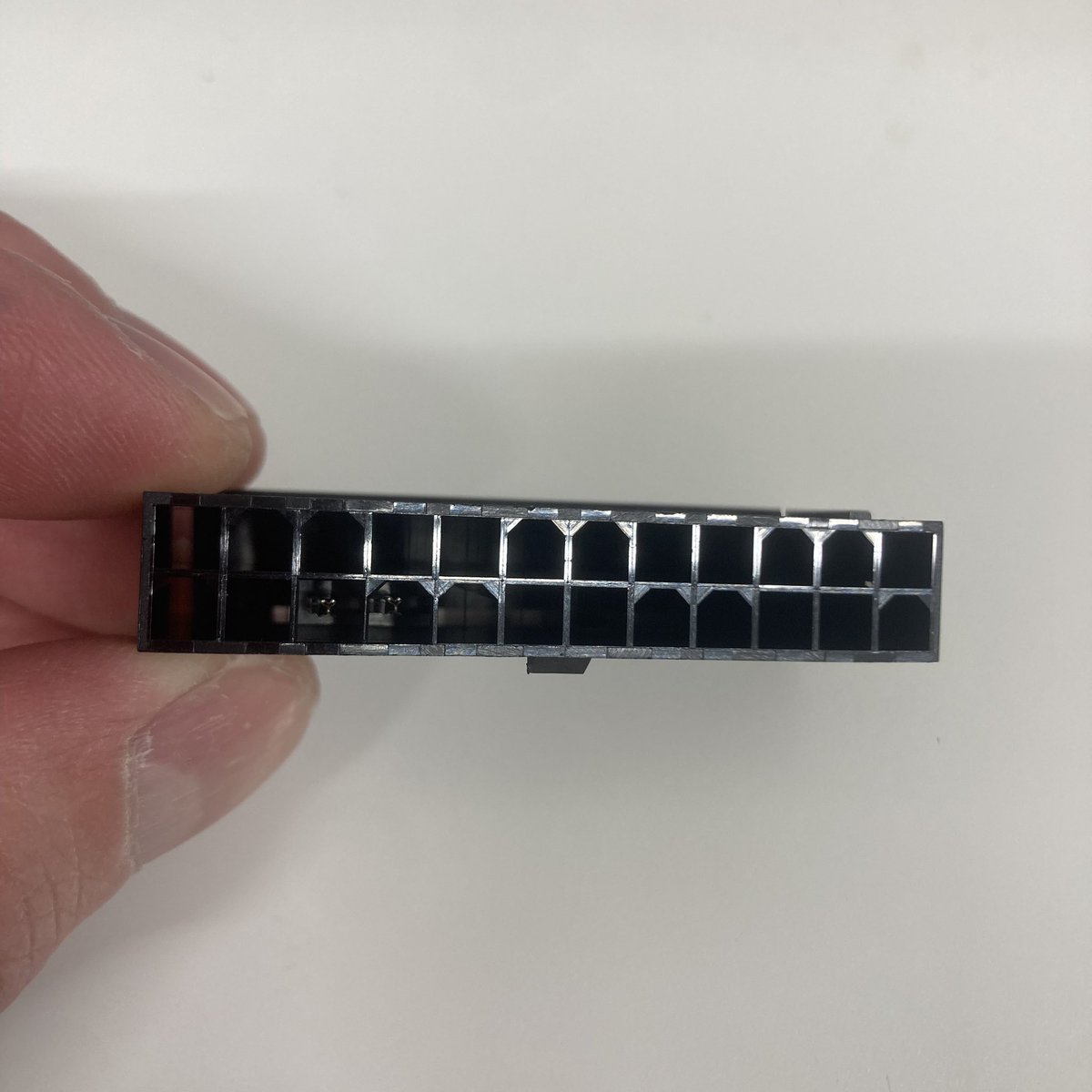 Arachon_fps's tweet image. ASRockの電源ユニットに付いてたこれ。
Detection Toolを訳すと検出ツール。

何に使うんだ？💦

#ASRock
#DetectionTool
