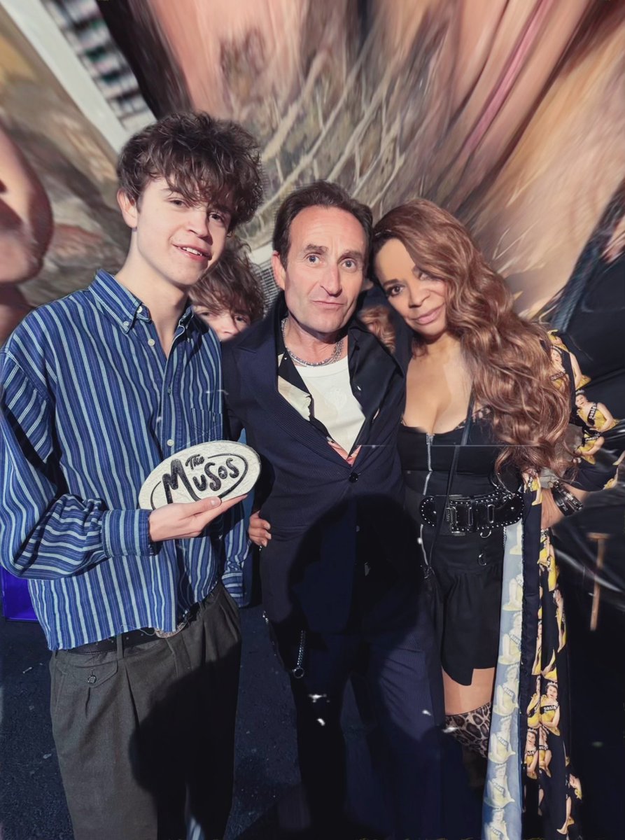 Rowetta🎙 (@rowetta) on Twitter photo Backstage at <a href="/SoccerSix/">Soccer Six</a> <a href="/musosawards/">The Musos Awards</a> with the most beautiful legend - our very own Saul from <a href="/wearejames/">James</a> 🙌🏽❤️ & loved <a href="/tomasmithmusic/">TOM A SMITH</a> beautiful set 😘❤️ Backstage at <a href="/SoccerSix/">Soccer Six</a> <a href="/musosawards/">The Musos Awards</a> with the most beautiful legend - our very own Saul from <a href="/wearejames/">James</a> 🙌🏽❤️ & loved <a href="/tomasmithmusic/">TOM A SMITH</a> beautiful set 😘❤️