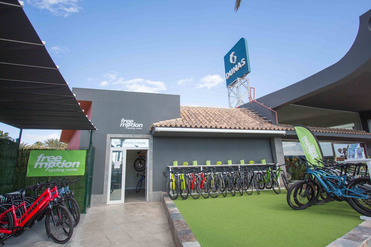 gctribikerun's tweet photo. Alquila tu bicicleta en la tienda de #FreeMotionBikecenter dentro de tu hotel y empieza la ruta desde tu habitación 🏨
Ajustada a medida y lista para explorar #GranCanaria sin traslados, ni estrés 🚵
Consulta sus tiendas 👉 https://t.co/1e8EV5yxDV
#GCTriBikeRun | #FreeMotion https://t.co/zGX6p6sVHR