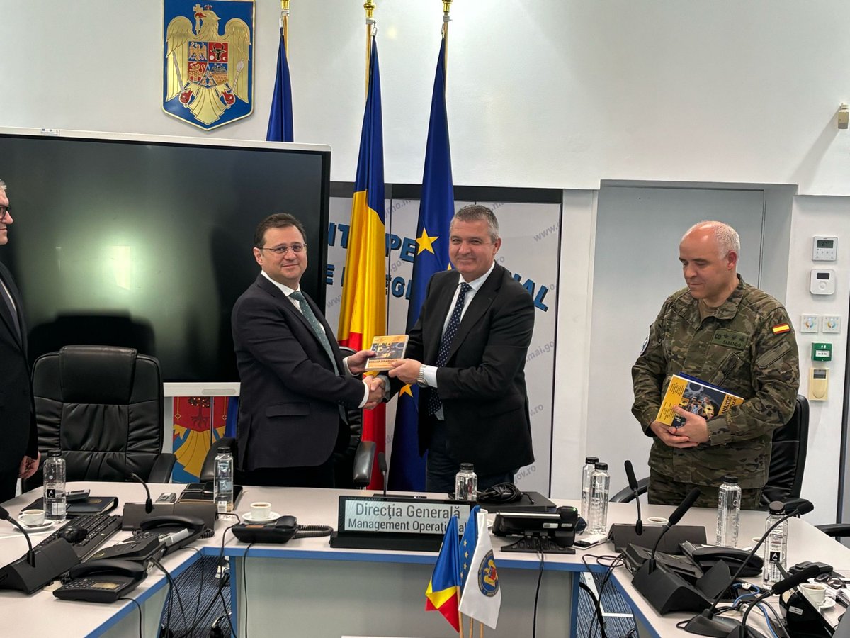 𝐊𝐞𝐲 𝐋𝐞𝐚𝐝𝐞𝐫 𝐄𝐧𝐠𝐚𝐠𝐞𝐦𝐞𝐧𝐭 𝐢𝐧 𝐋𝐞𝐬𝐬𝐨𝐧𝐬 𝐋𝐞𝐚𝐫𝐧𝐞𝐝
On the 6th of March, E-ARC and NATO - JALLC organized a Key Leader Engagement training session in the field of Lessons Learned, for the benefit of decision makers from the Ministry of Internal Affairs.