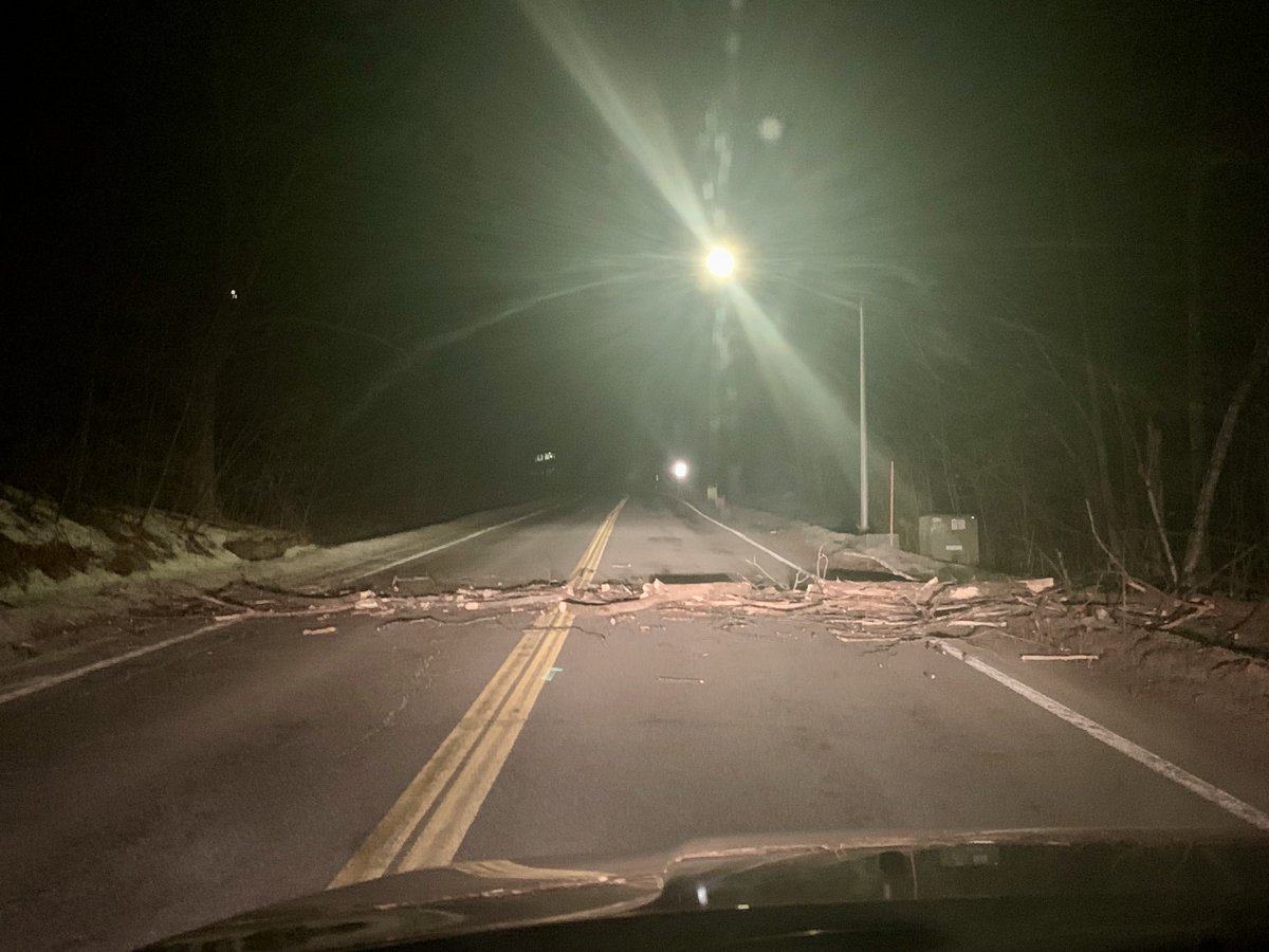 WasilenkoAlex's tweet photo. CAUTION: MORNING ROAD DEBRIS ⛔ I encountered a downed tree sprawled out across one of the main roads I take to get to work every day. I had to turn around and go a different way. Those winds mean business! 🌬️⚠️

👉 More windy weather details are on #ABC22 until 7a!
@WVNYWFFF https://t.co/iM9ondtQeM