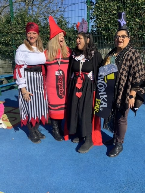 StAnthonysSE22's tweet image. What a fantastic World Book Day! It was wonderful to see our school community celebrate the joy of reading. From our reading breakfast with parents to the vibrant parade, every moment was filled with joy. Thanks to our amazing teachers and students for their incredible costumes