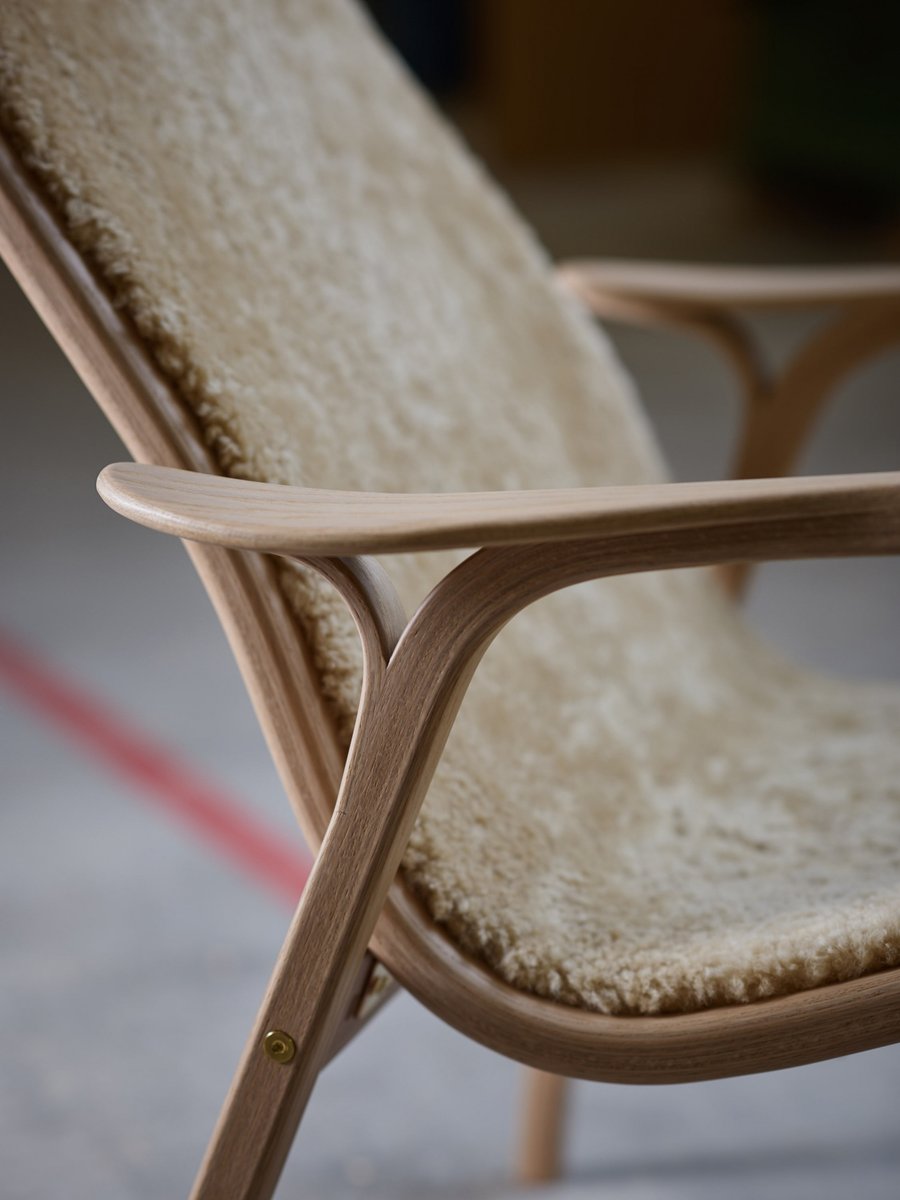 Limited offer: Free stool with your Lamino Easy Chair! mailchi.mp/thefinestore/l…