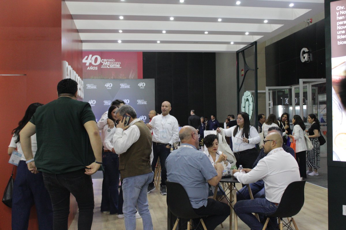 ¡Así cerramos #ExpoCarnes2025! 
Así fueron 3 días de grandes momentos en el piso de exhibición y con eventos clave para la industria. 📸

🚀 Gracias a todos los que hicieron posible este gran evento. ¡Nos vemos en la próxima edición!

#Networking #IndustriaCárnica