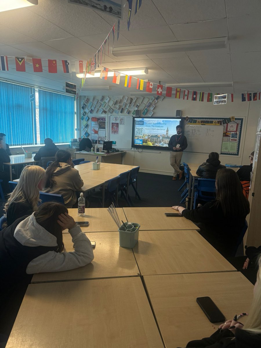 DYW @ Irvine Royal Academy (@iroyaldyw) on Twitter photo Yesterday afternoon <a href="/IrvineRoyalAcad/">Irvine Royal Academy</a> welcomed back ex-pupil Connor to share his experience of studying a graduate apprenticeship in Software Engineering <a href="/BarclaysUK/">Barclays UK</a> <a href="/UofGlasgow/">University of Glasgow</a> π§π»βπ»π #ScotAppWeek25 #scottishapprenticeshipweek Yesterday afternoon <a href="/IrvineRoyalAcad/">Irvine Royal Academy</a> welcomed back ex-pupil Connor to share his experience of studying a graduate apprenticeship in Software Engineering <a href="/BarclaysUK/">Barclays UK</a> <a href="/UofGlasgow/">University of Glasgow</a> π§π»βπ»π #ScotAppWeek25 #scottishapprenticeshipweek