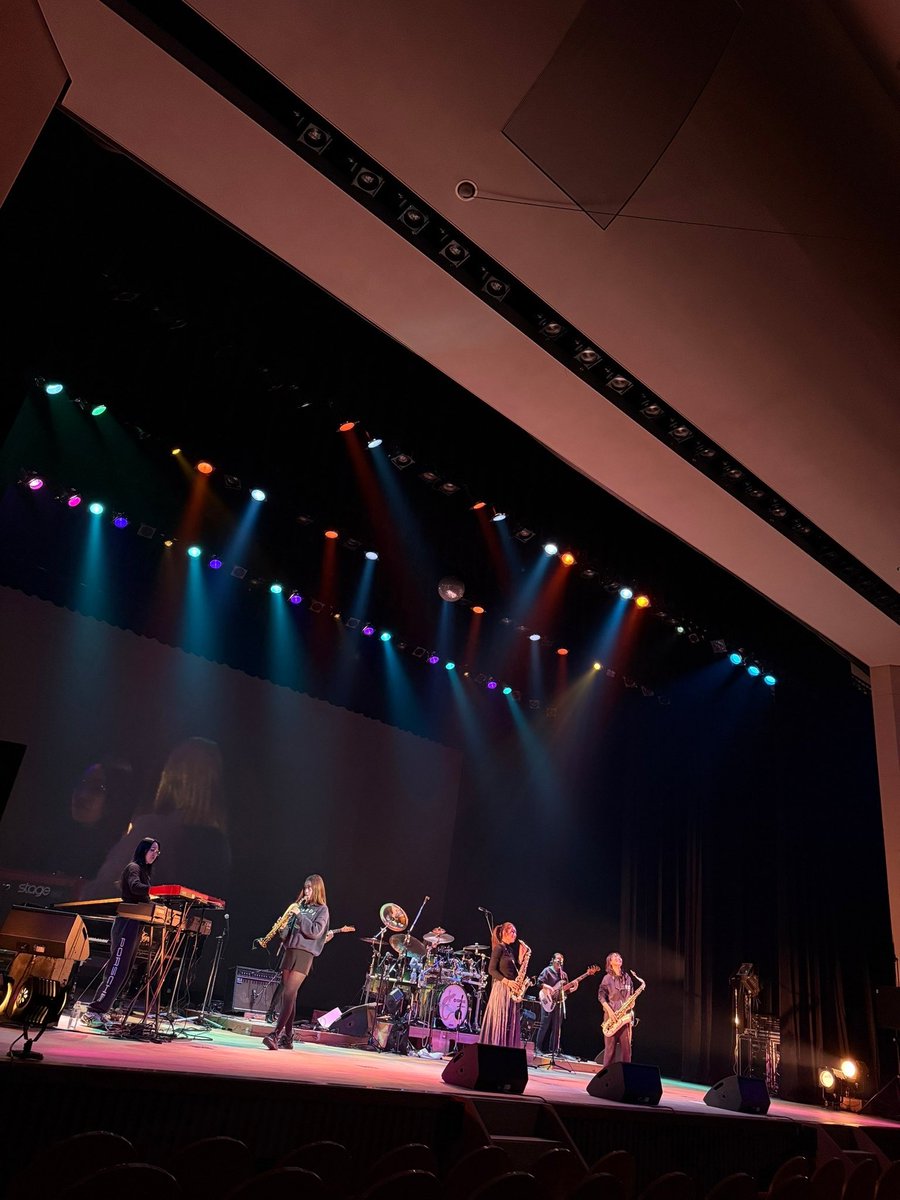 JunaSerita's tweet image. 美濃加茂市に来てます✨リハーサル中✨
明日本番💕

#岐阜県 #ジャズアベ