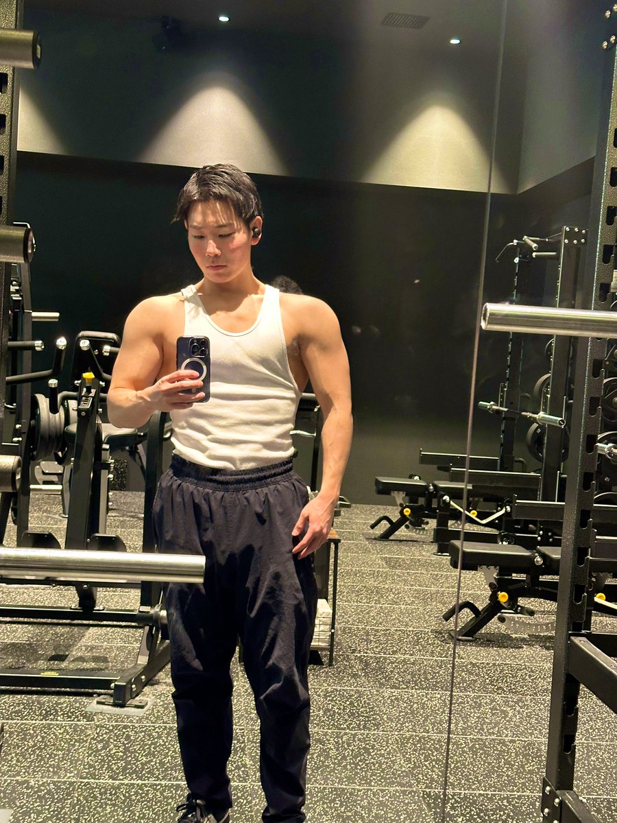 最近投稿できてなかった🙃
順調に減量進んでます💪
#筋トレ #減量