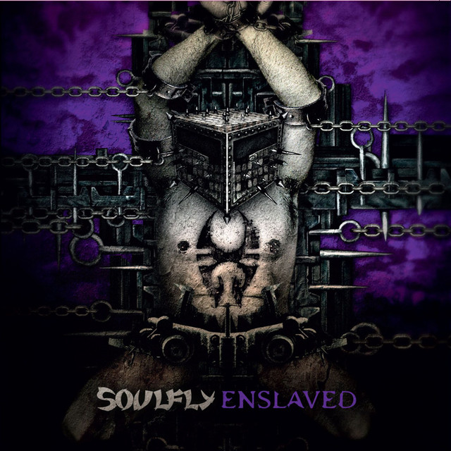 METALISFOREVER's tweet image. 結成15周年を迎える年にリリースされたブルータリティ溢れる1作！
SOULFLY（ソウルフライ）の8thアルバム、ENSLAVED「エンスレイヴド」は、今から13年前の2012年3月7日に国内先行リリース！（海外は3月13日リリース）

#SOULFLY
#ソウルフライ