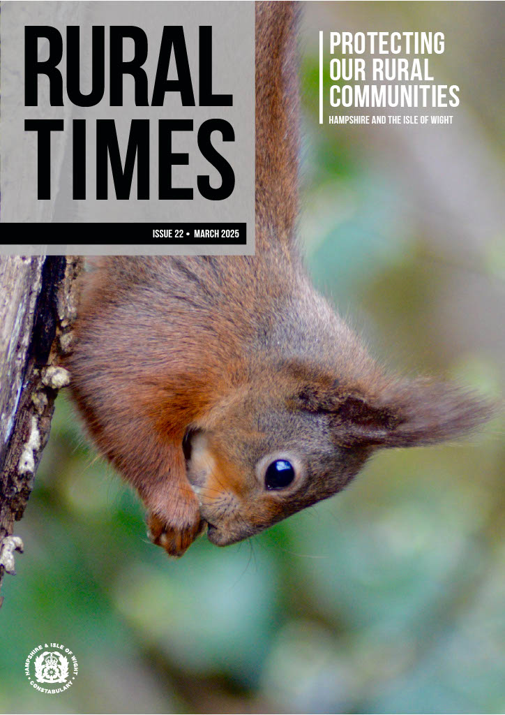 ⚠️🚔 Welcome to the latest edition of Rural Times 🚔⚠️

With articles on police ops in rural areas, and issues including #wastecrime and partner efforts to protect local wildlife.

Read in the link below 👇
orlo.uk/a5Chh 

#HantsRural #ruralcrime #wildlifecrime