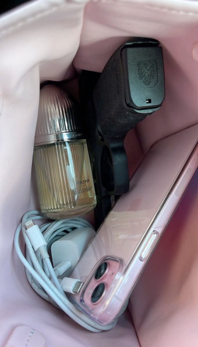 doimaszpassa's tweet image. só o básico meninas…