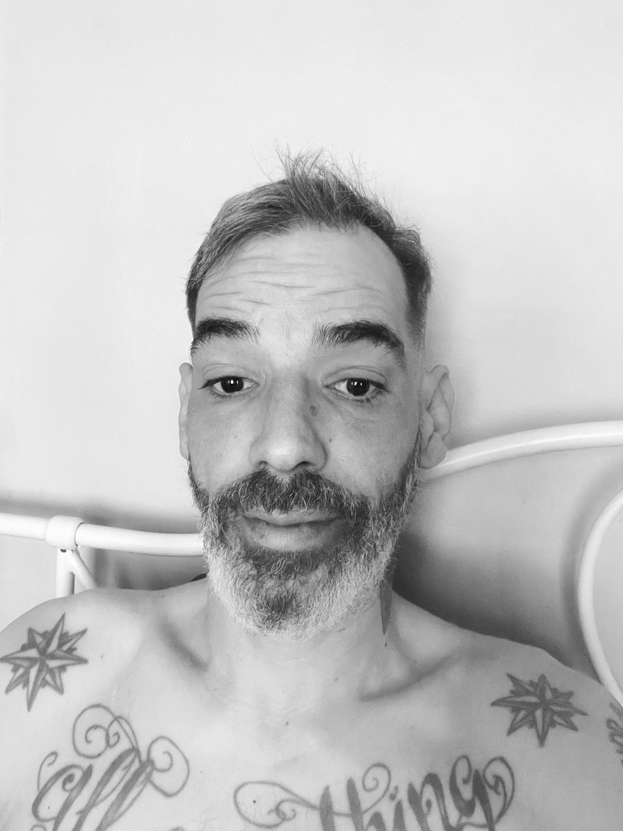 hard_too_please's tweet photo. This is my can’t be arsed face 😂 https://t.co/YY6HXPYXcH