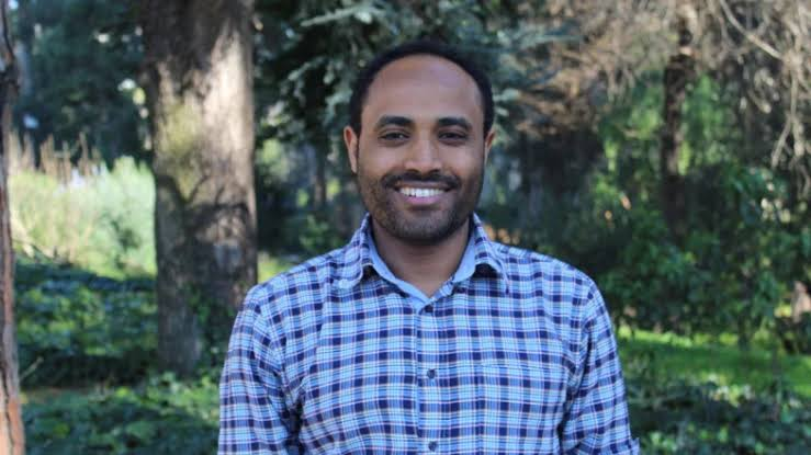 J-PAL Africa (@jpal_africa) on Twitter photo 📢In this spotlight, we speak with Solomon Zena Walelign (<a href="/WalelignZena/">Solomon Zena Walelign</a>) a J-PAL funded Scholar. Read more here:lnkd.in/datJTkzs
Learn more about our African Scholars program here: lnkd.in/dDMpWvYF 📢In this spotlight, we speak with Solomon Zena Walelign (<a href="/WalelignZena/">Solomon Zena Walelign</a>) a J-PAL funded Scholar. Read more here:lnkd.in/datJTkzs
Learn more about our African Scholars program here: lnkd.in/dDMpWvYF