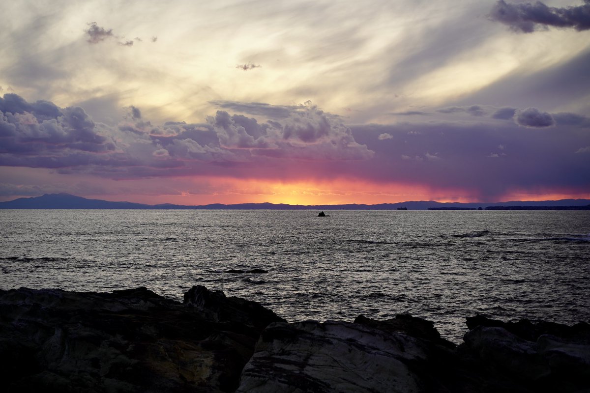 ⭐︎鋸山/千葉⭐︎  Feb, 2025

そびえ立つ崖からの地獄覗きが有名な鋸山

日本一の一枚岩大仏、千五百羅漢、ロープウェイからの絶景、そしてなんといっても結構な山登り

東京湾を望み、先には三浦半島から富士山まで望める眺望
千葉の輪郭も実写で観れます

#大仏 #絶景 #一度はいきたい #山登り