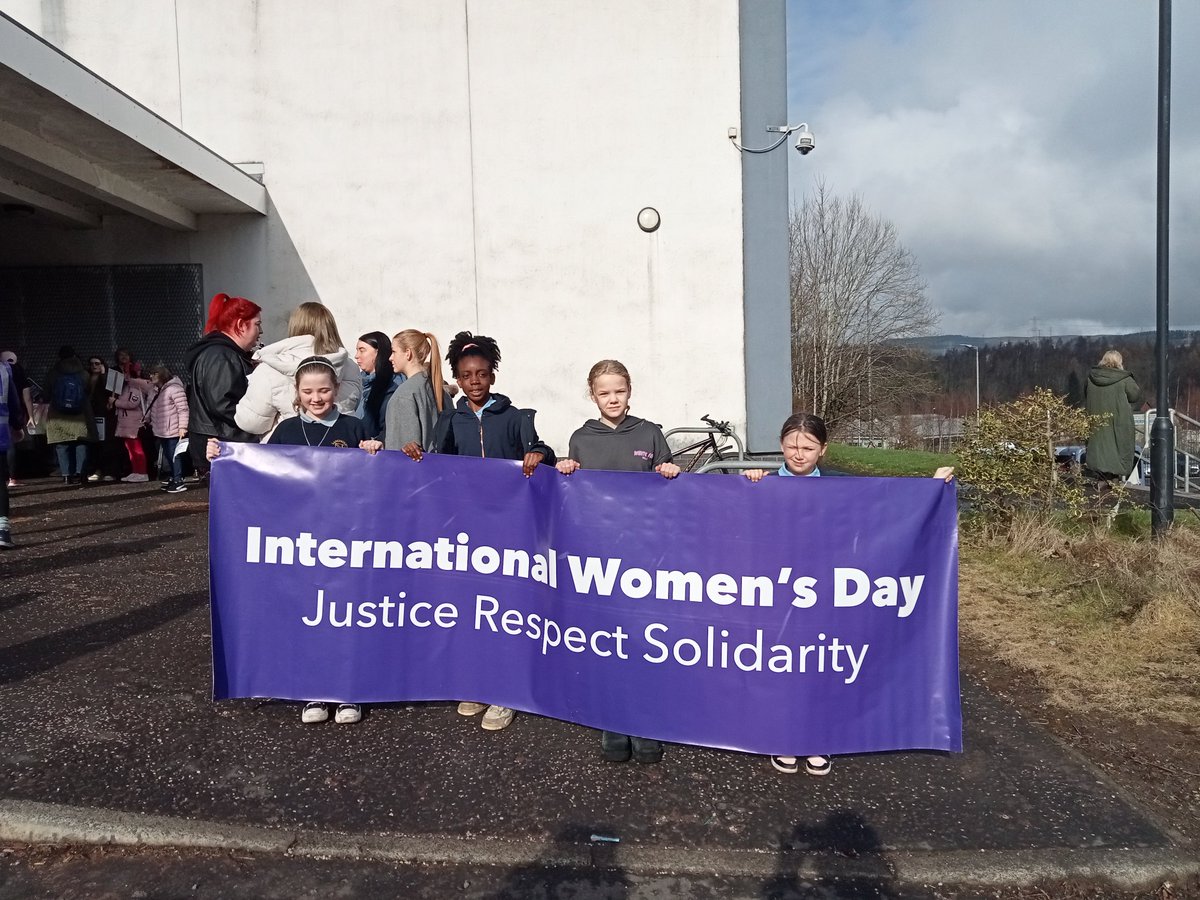 Langfaulds Primary School & LCR (@langfauldsps) on Twitter photo A group of senior girls out marching for International Woman's Day 💜 <a href="/TPDrumchapel/">G15 Thriving Places</a> <a href="/3DDrumchapel/">3D Drumchapel</a> A group of senior girls out marching for International Woman's Day 💜 <a href="/TPDrumchapel/">G15 Thriving Places</a> <a href="/3DDrumchapel/">3D Drumchapel</a>