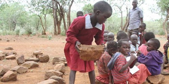 culturefx254's tweet image. Millions of kenyan children are still living lile this, so stop it with the gas lighting. You do not care for these children or their well being. The only thing you care about is more stolen wealth and power...

#wizination #rutomustgo