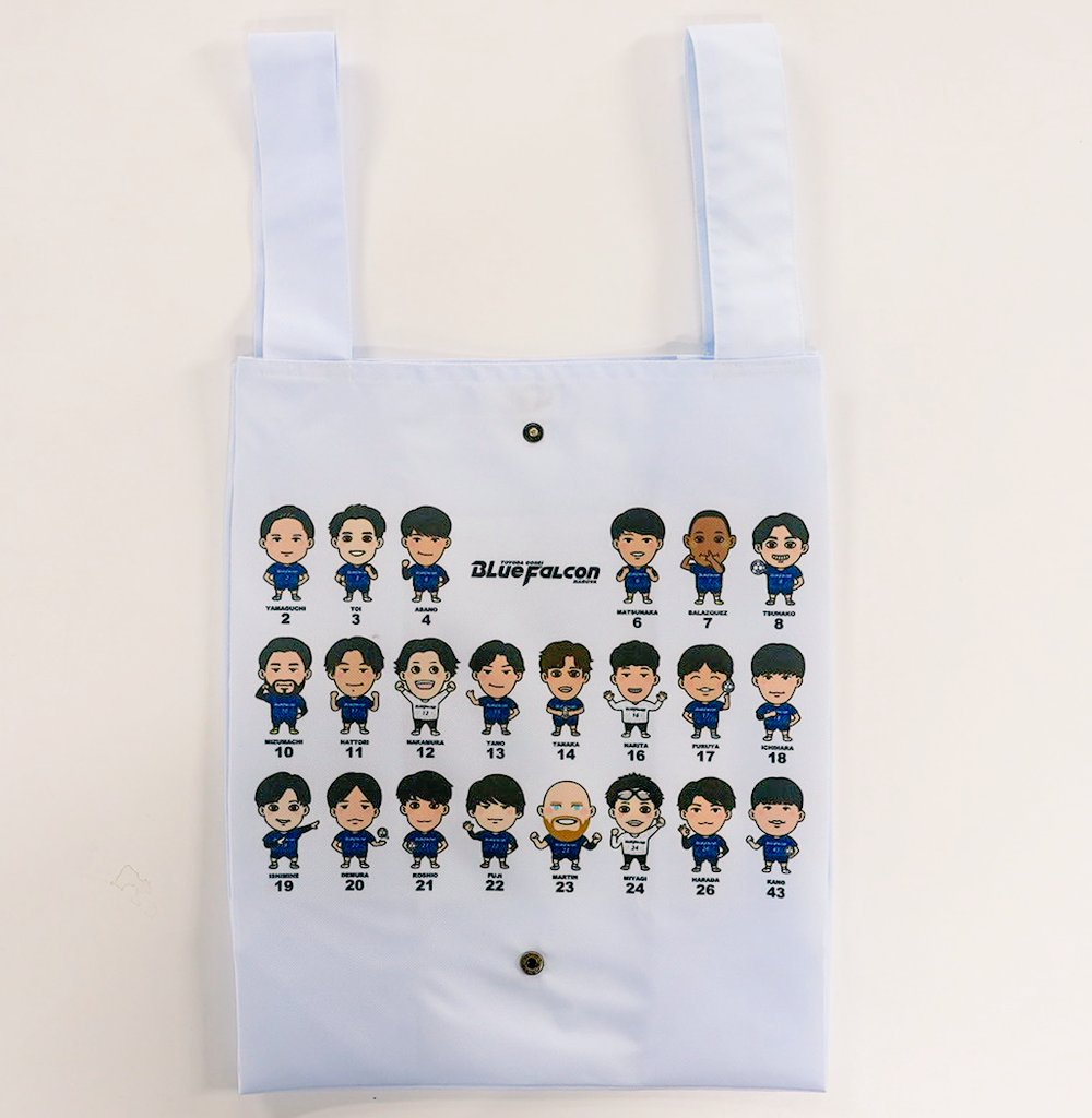 Res_toyodagosei's tweet photo. 【新商品情報】豊田合成ブルーファルコン名古屋 選手イラスト 折りたたみエアバッグトート 

デフォルメされたブルーファルコンの選手たちが可愛い🥰コンパクトに折りたためるエアバッグトートが新登場📣✨

明日のエントリオホーム戦にて販売いたします🛍️Re-Sオンラインストアでも明日10:00からお買い求めいただけます。

シーズンも残りわずか！負けられない戦いが続きますが、引き続き豊田合成ブルーファルコン名古屋の応援よろしくお願いいたします🤾🔥
#豊田合成ブルーファルコン名古屋