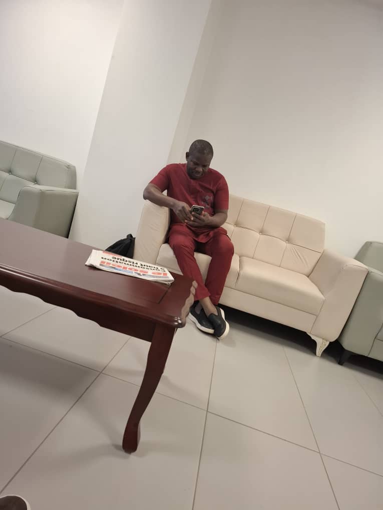 Waiting to see Monsieur Alioune SALL, Ministre de la Communication, des Télécommunications et du Numérique.
<a href="/Wave5W/">Wave5Wireless</a> is cooking a version of <a href="/AtmosphereWiFI/">Atmosphere</a> for Senegal.

@buba_ng_