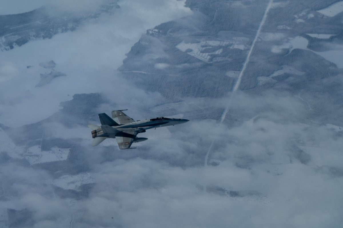 US_EUCOM's tweet image. The Fortress Hail mission boosts U.S. military readiness and NATO cooperation through live-fire training, reinforcing collective defense capabilities and showcasing commitment to European security. #BTF #agileforces

Read more here: bit.ly/3DliRSV