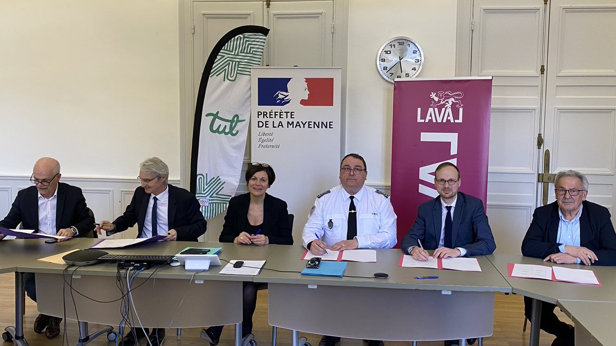 ✍️ Signature de la convention de partenariat entre la <a href="/PoliceNat_53/">Police Nationale 53</a>, <a href="/TUL_Actu/">TUL Actu</a> &amp; les communes de <a href="/Laval_la_Ville/">Laval la Ville</a>, <a href="/saintberthevin/">Saint-Berthevin</a>, <a href="/change53/">Ville de Changé</a>.

Une coopération qui permet l’intervention des policiers dans les transports pour lutter contre les incivilités &amp; assurer la tranquillité.