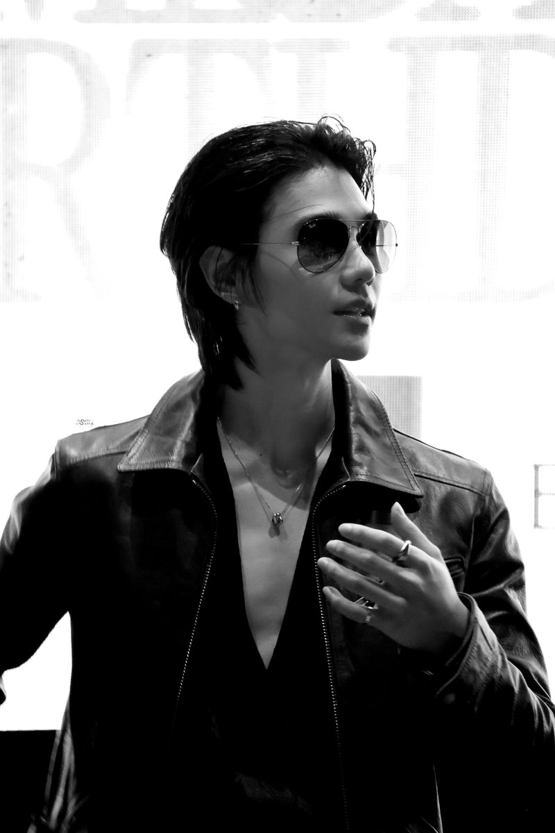 โคตรหล่อ โคตรแบด โคตรอันตราย 💥

#08ComebackBDJeffSatur 
･ﾟ:* <a href="/jeffsatur/">𝗝 𝗘 𝗙 𝗙 𝗦 𝗔 𝗧 𝗨 𝗥 (罗杰夫)</a> ૮🪐･͛ა #JeffSatur ･ﾟ:*