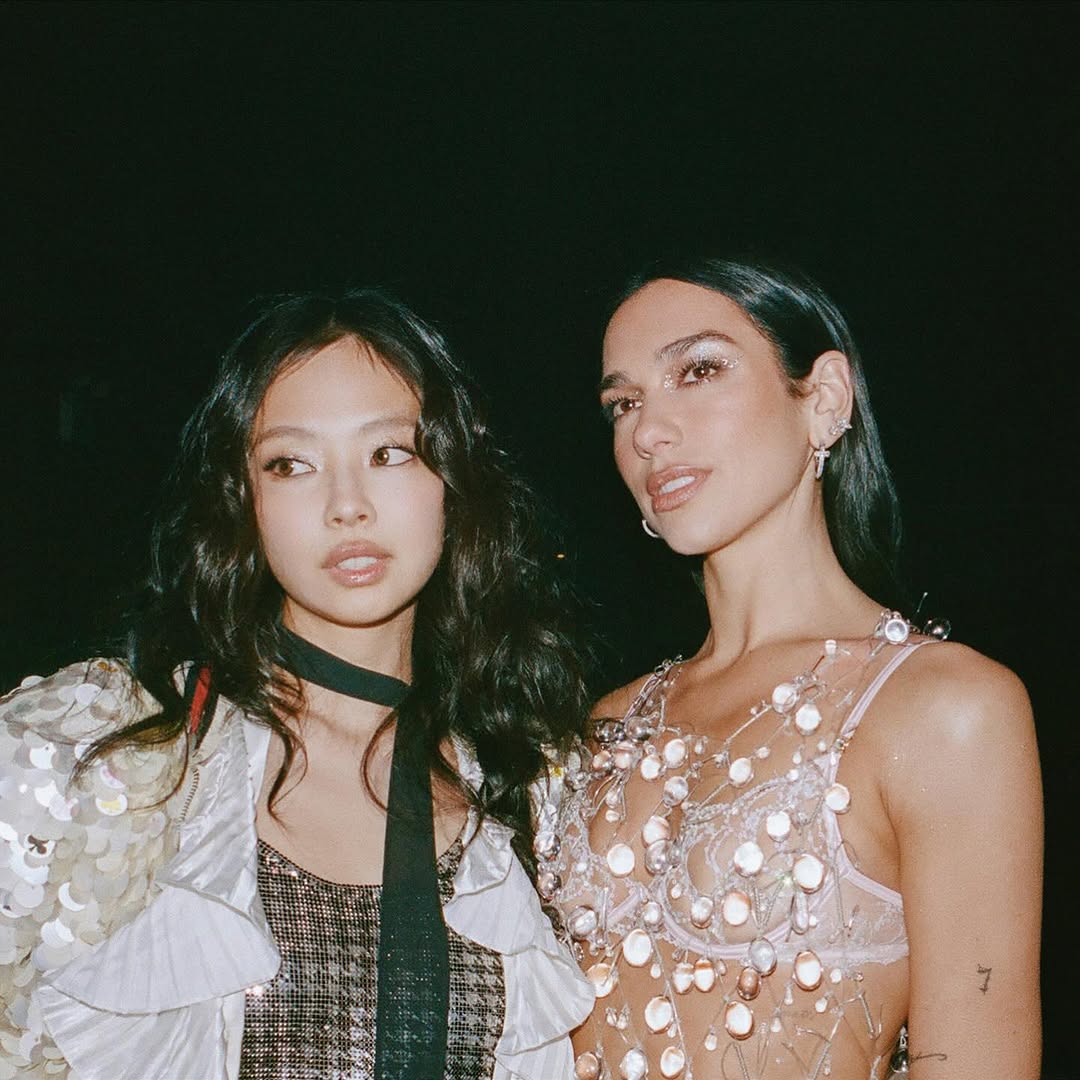 LCDLF4VIP's tweet image. "Handlebars" is officially out!
Go stream this masterpiece: open.spotify.com/track/3gJAFFEL…