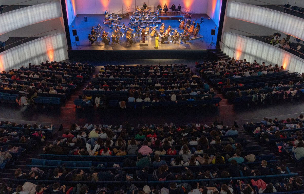 Lara Diloy (@laradiloy) on Twitter photo Por si os apetece escuchar la #entrevista que me hicieron sobre los #conciertos de 'Leonora y los sesenta granos de café' 🥰
canalextremadura.es/a-la-carta/tur…
<a href="/FundacionOex/">Orquesta de Extremadura</a> <a href="/cextremadura/">Canal Extremadura</a> Por si os apetece escuchar la #entrevista que me hicieron sobre los #conciertos de 'Leonora y los sesenta granos de café' 🥰
canalextremadura.es/a-la-carta/tur…
<a href="/FundacionOex/">Orquesta de Extremadura</a> <a href="/cextremadura/">Canal Extremadura</a>