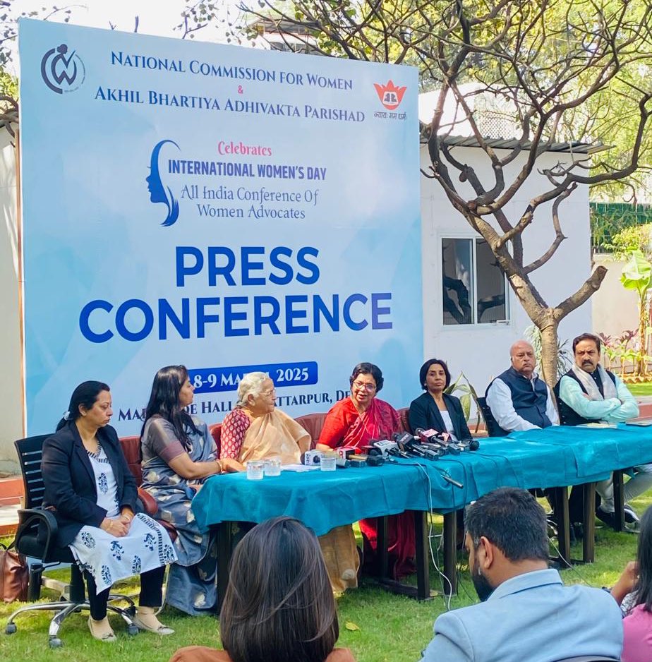 AdhivaktaP's tweet photo. Press Conference by Adhivakta Parishad, Delhi and National Commission for Women for the All India Conference of Women Advocates to be held on 8th &amp; 9th March, 2025 at Markande Hall, Chhattarpur, New Delhi. https://t.co/9YYbMBuwRu