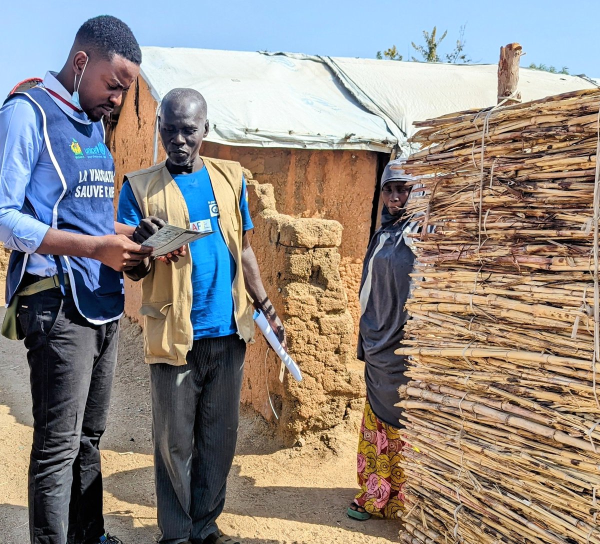 delorsmabout's tweet photo. Une mission qui me tient à cœur !!
Actuellement, sur toute l'étendue du territoire national l'équipe du PEV et acteurs de la santé s'organisent pour s'assurer que tous les enfants et adolescents n'ont pas été oubliés ou négligés.
#GrandRattrapage 
#NoMoreZeroDose
#BigCatchUpCMR25 https://t.co/gw4EIvCITw