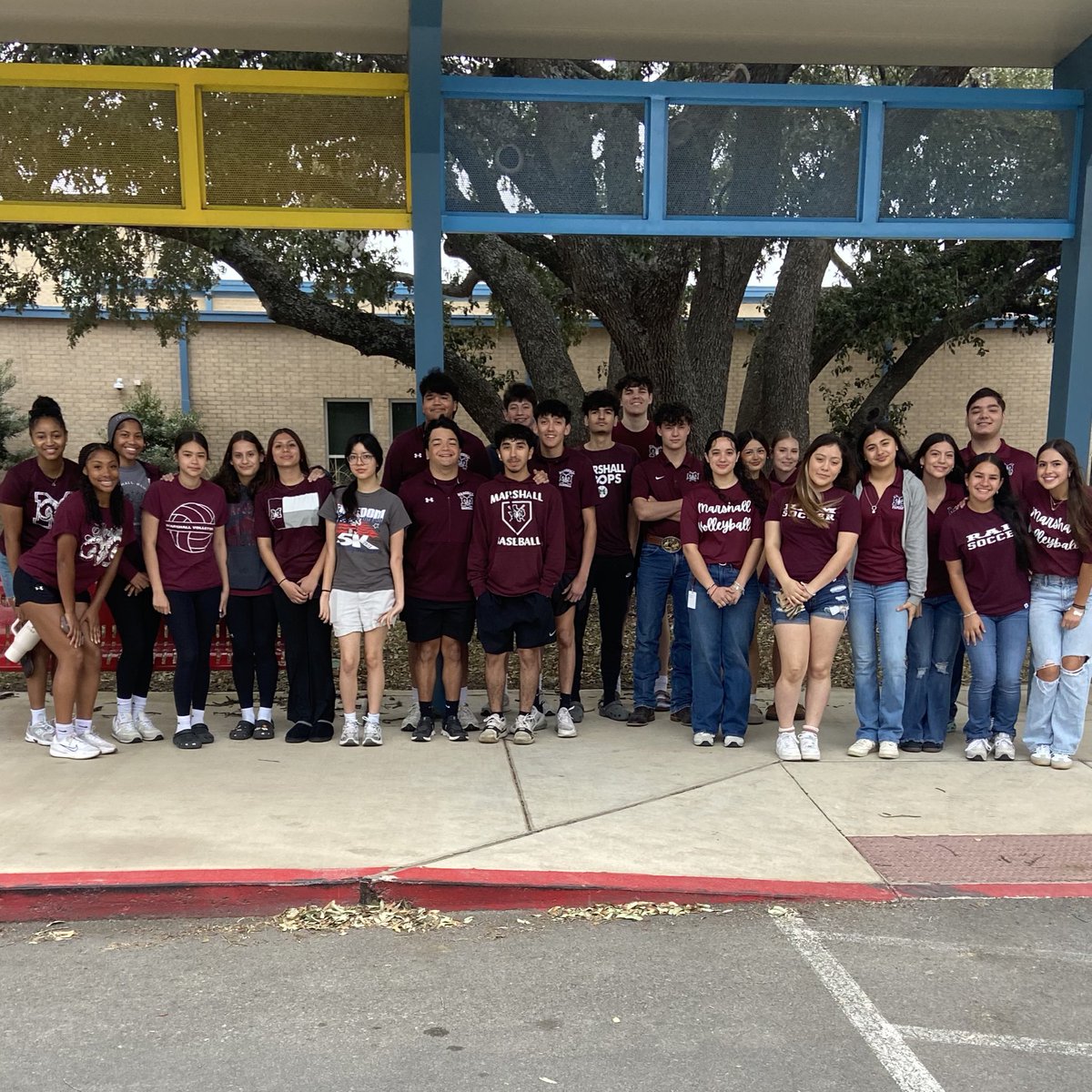 JMHS_Rams's tweet image. Our Rams helping out at @NISDLeonValley Bike Rodeo! 🐏🚲🦁 #RamFam #FutureRams #BeyondTheGame @SA_Sports @NISD_Athletics @NISD @NISDMarshallLMS @NISDMarshall