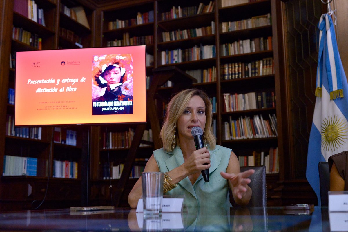 La Legislatura de la Ciudad Autónoma de Buenos Aires declaró de interés el libro "Yo tendría que estar muerta" de la autora @jprandi, por su aporte a la promoción y defensa de los derechos de las mujeres